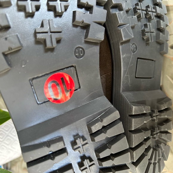 Camel Active, Authentic Chelsea Boots, Taupe Suede Leather, Wm's.10, Brand New! - Picture 8 of 12